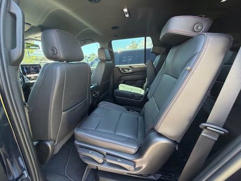 Used 2021 Chevrolet Tahoe RST w/ Luxury Package RWD image 12