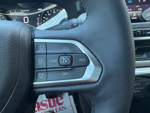 Certified 2025 Jeep Compass Limited AWD/4WD image 17