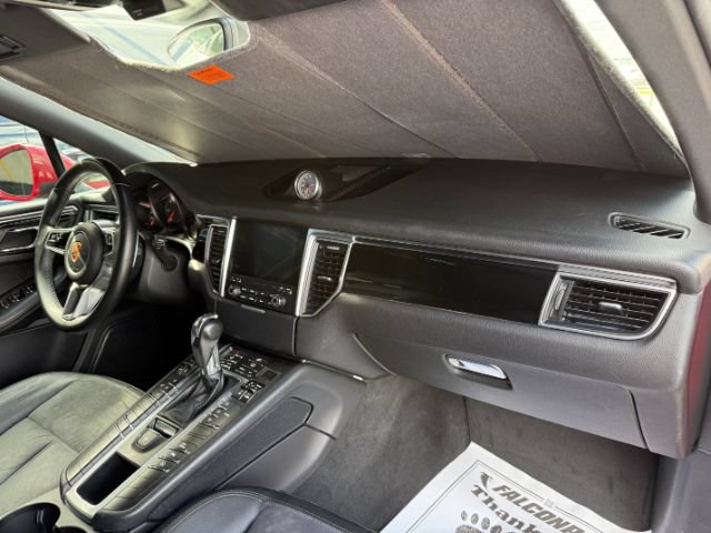 Used 2018 Porsche Macan AWD/4WD image 14