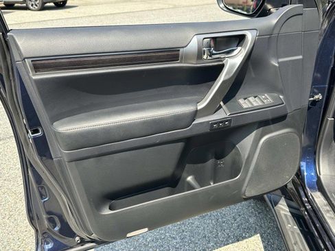 Used 2023 Lexus GX 460 Premium image 18