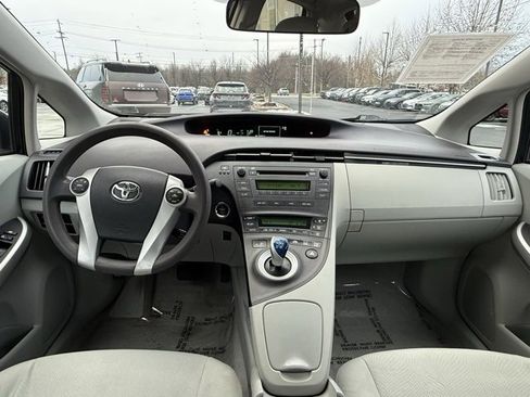 Used 2010 Toyota Prius Five image 19