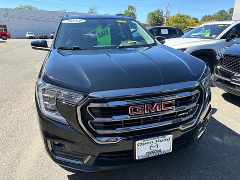 Used 2024 GMC Terrain AT4 w/ Tech Package AWD/4WD image 2