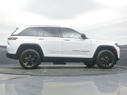 New 2026 Jeep Grand Cherokee Laredo image 52