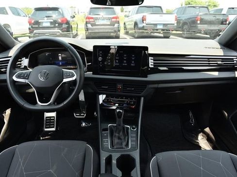 Certified 2025 Volkswagen Jetta Sport FWD image 7