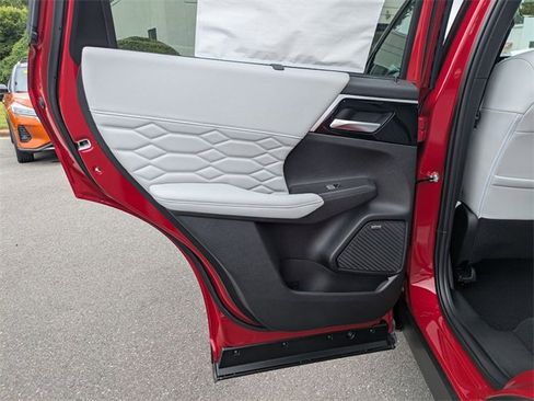 New 2025 Mitsubishi Outlander SEL image 26
