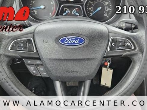 Used 2018 Ford Focus SE FWD image 34