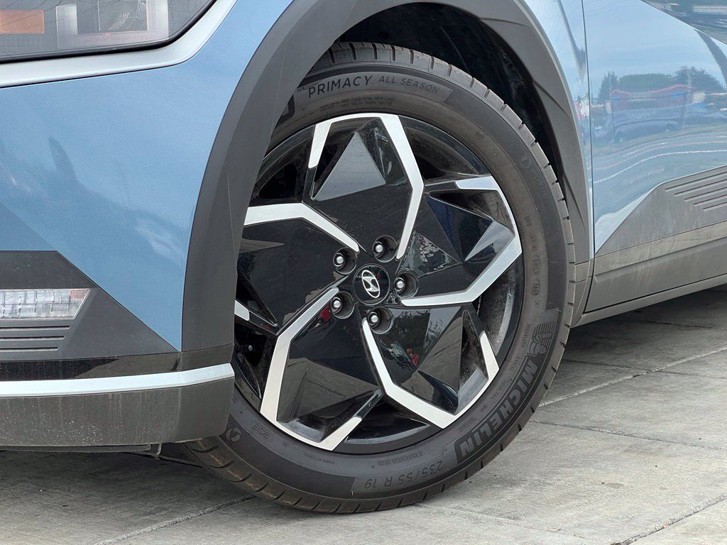 Certified 2024 Hyundai Ioniq 5 SEL RWD image 2