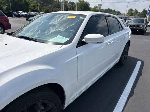 Used 2023 Chrysler 300 S RWD image 11