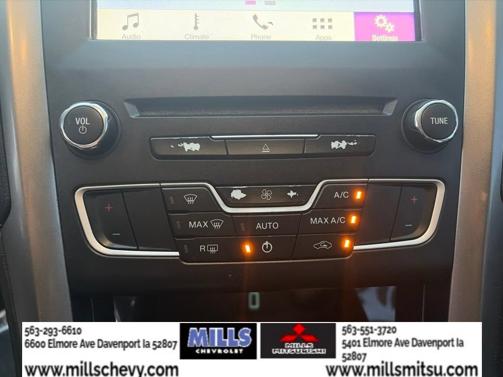 Used 2017 Ford Fusion SE w/ Fusion SE Technology Package FWD image 17