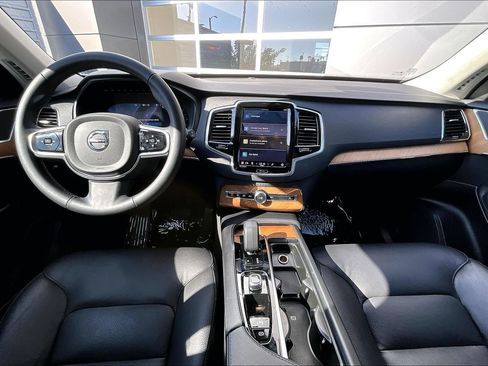 Used 2025 Volvo XC90 B6 Plus w/ Protection Package Premier AWD/4WD image 14