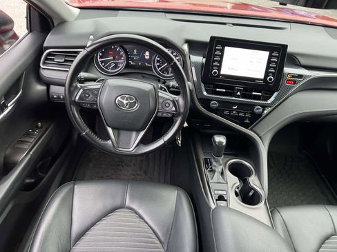 Used 2021 Toyota Camry SE image 14