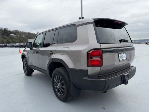 Certified 2024 Toyota Land Cruiser image 12