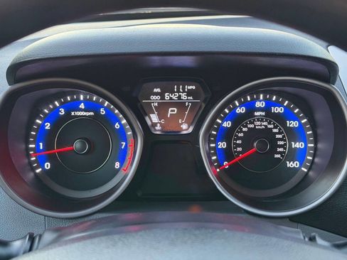 Used 2013 Hyundai Elantra GLS w/ Preferred Pkg image 4