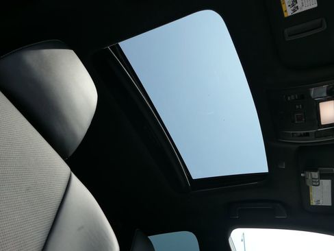 Used 2025 Lexus IS 350 F Sport RWD image 29