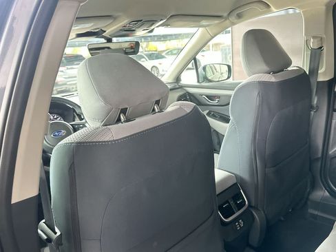 Used 2025 Subaru Outback Premium AWD/4WD image 23
