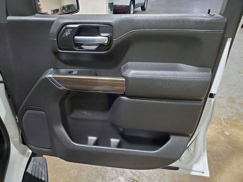 Used 2021 Chevrolet Silverado 1500 LT w/ Safety Package AWD/4WD image 16