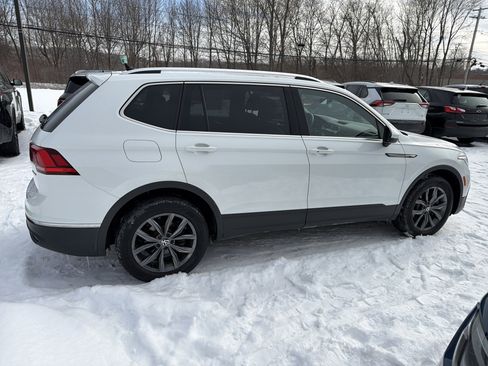 Used 2022 Volkswagen Tiguan SE image 7