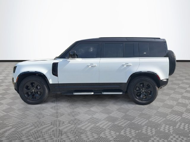 Used 2023 Land Rover Defender 110 X-Dynamic SE AWD/4WD image 3