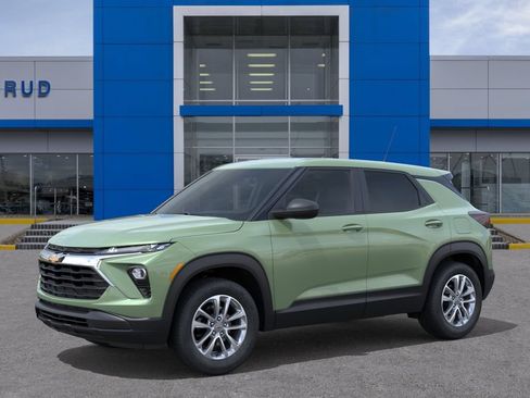 New 2026 Chevrolet TrailBlazer LS w/ LS Convenience Package AWD/4WD image 2