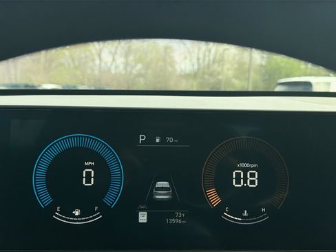 Certified 2025 Hyundai Kona SE AWD/4WD image 16