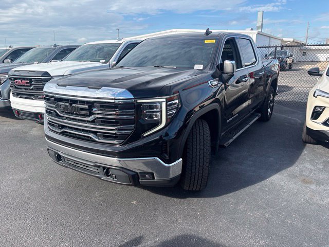 Used 2023 GMC Sierra 1500 SLT RWD image 1