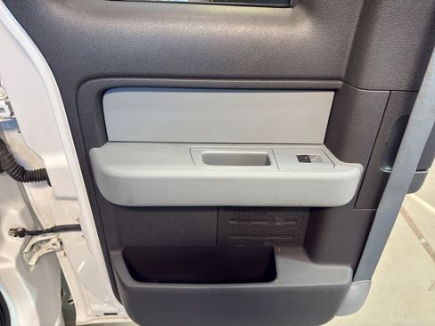 Used 2014 Ford F150 XLT w/ Equipment Group 301A Mid image 27