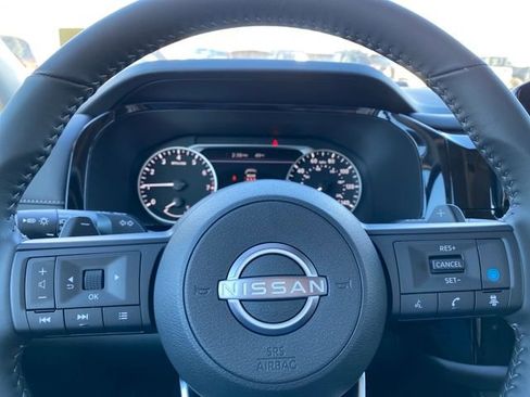 New 2025 Nissan Pathfinder SV image 17