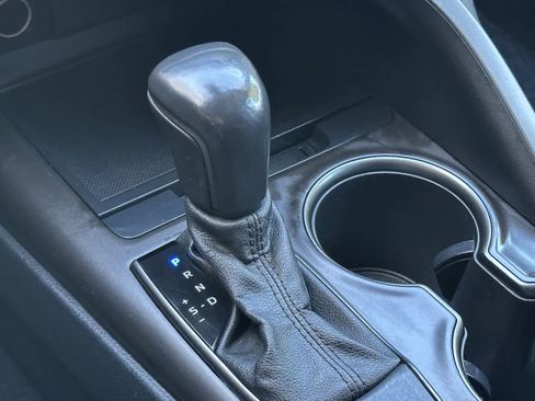Used 2021 Toyota Camry SE FWD image 25