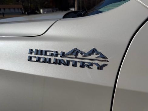 Certified 2022 Chevrolet Tahoe High Country w/ Premium Package 2 image 10