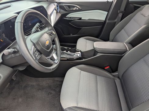 Certified 2024 Chevrolet Trax LT w/ Driver Confidence Package image 27