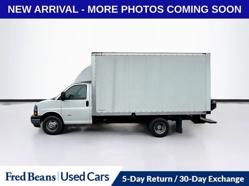 Used 2024 Chevrolet Express 3500 w/ Power Convenience Package image 4