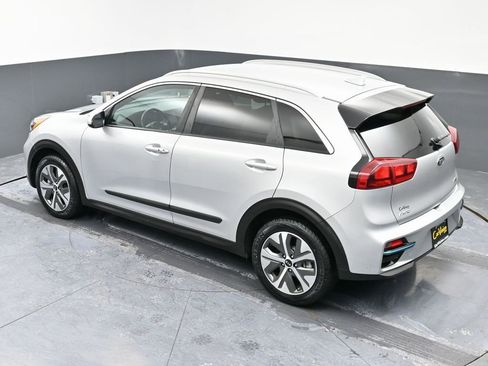 Used 2020 Kia Niro EX w/ Cold Weather Package image 40