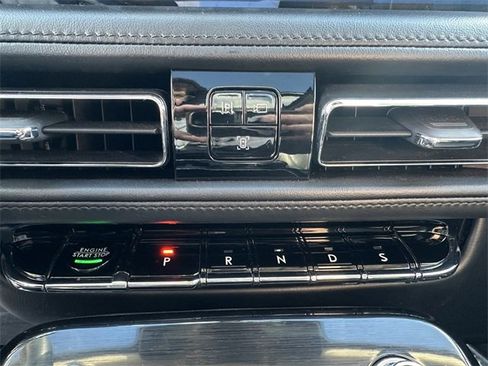 Certified 2022 Lincoln Nautilus Reserve image 23