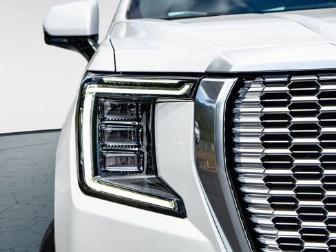 Used 2024 GMC Yukon XL Denali w/ Max Trailering Package AWD/4WD image 8