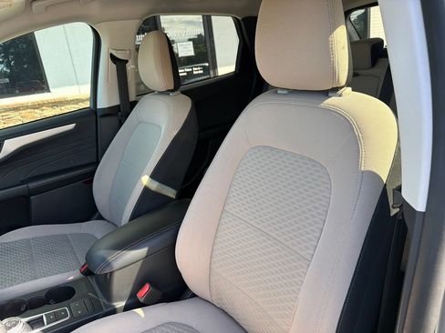 Used 2022 Ford Escape SE w/ Convenience Package FWD image 3
