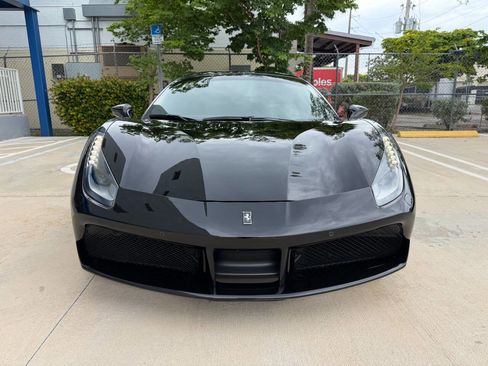 Used 2019 Ferrari 488 GTB RWD image 3
