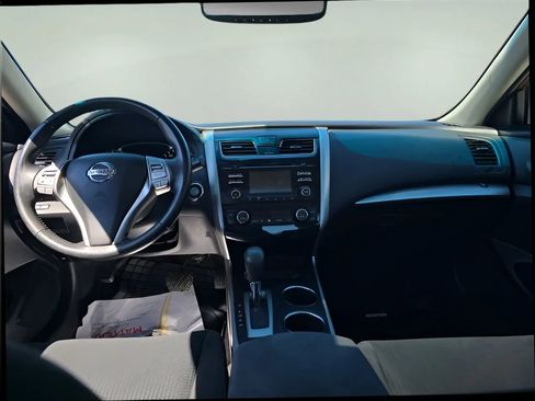 Used 2015 Nissan Altima 2.5 SV w/ Convenience Package FWD image 13