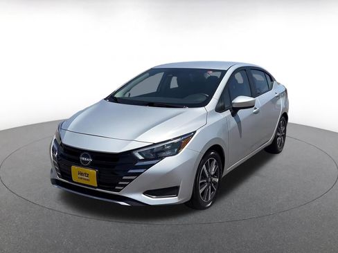 Used 2025 Nissan Versa SV FWD image 8