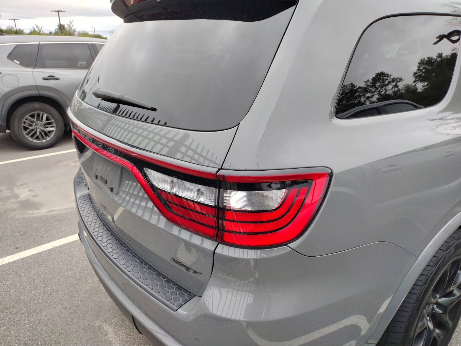 Used 2021 Dodge Durango SRT w/ Technology Group AWD/4WD image 5
