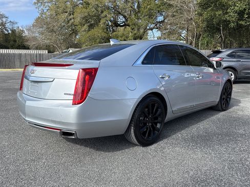 Used 2017 Cadillac XTS Luxury image 6