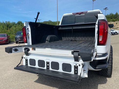 Used 2024 GMC Sierra 1500 AT4 w/ Technology Package AWD/4WD image 38