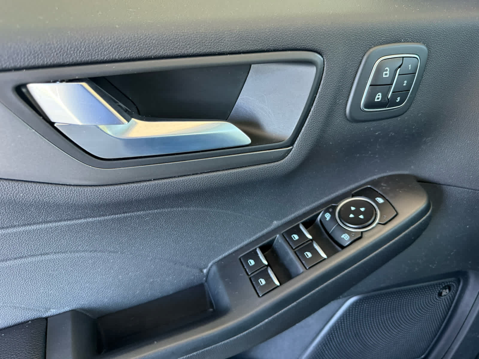 Used 2023 Ford Escape Active w/ Tech Pack #2 AWD/4WD image 12