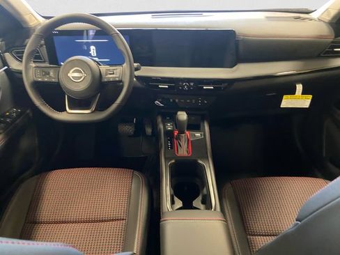 New 2026 Nissan Kicks SR w/ Cold Weather Package AWD/4WD image 11