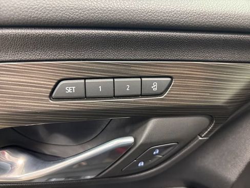 Used 2024 GMC Terrain SLT w/ Infotainment Package II AWD/4WD image 38