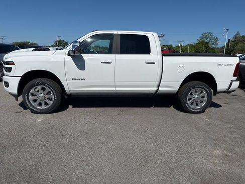 New 2026 RAM 2500 Laramie AWD/4WD image 2