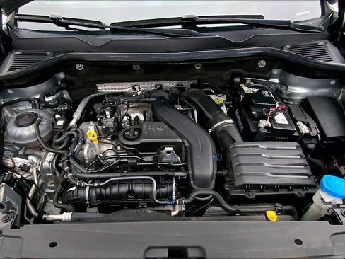 Used 2022 Volkswagen Taos SEL image 32