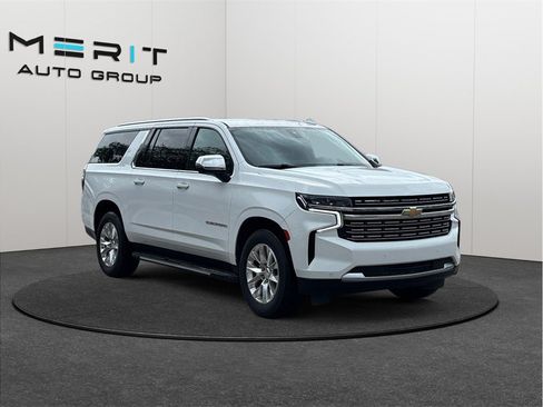 Used 2021 Chevrolet Suburban Premier RWD image 1