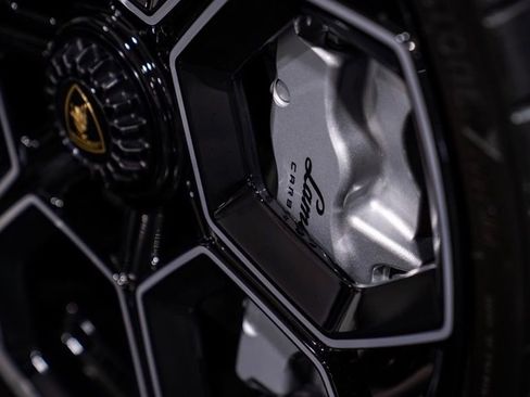 Used 2023 Lamborghini Huracan Tecnica RWD image 21