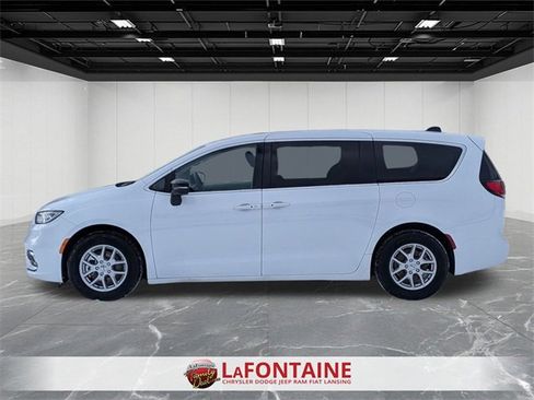 Certified 2024 Chrysler Pacifica Touring-L image 2