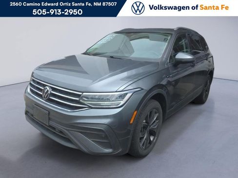 Used 2023 Volkswagen Tiguan SE w/ Panoramic Sunroof Package AWD/4WD image 1